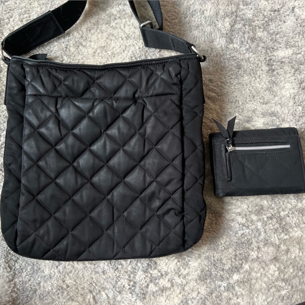 Vera Bradley's Iconic crossbody and wallet set - Picture 2 of 5